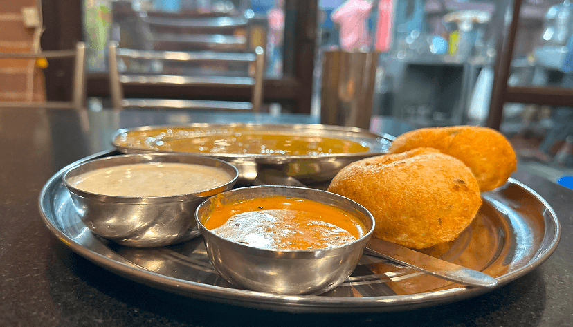 Best Sambar Vada in Madhapur: A Crispy and Flavorful Breakfast Choice